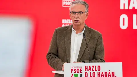 El presidente de la Comisión Gestora del PSOE de Extremadura, José Luis Quintana El presidente de la Comisión Gestora del PSOE de Extremadura, José Luis Quintana REMITIDA / HANDOUT por PSOE DE EXTREMADURA Fotografía remitida a medios de comunicación exclusivamente para ilustrar la noticia a la que hace referencia la imagen, y citando la procedencia de la imagen en la firma 01/01/2026