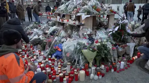 Rinden homenaje a los fallecidos en Crans-Montana Rinden homenaje a los fallecidos en Crans-Montana