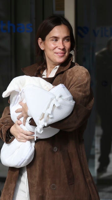 María Pombo y su hija Mariana tras ser dadas de alta