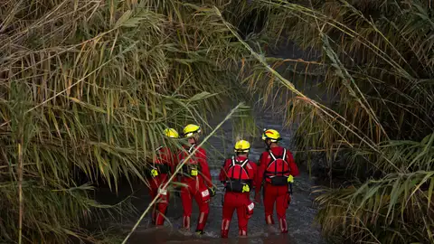 Activan el aviso rojo en Málaga y envían un mensaje Es-Alert por las lluvias de este domingo Activan el aviso rojo en Málaga y envían un mensaje Es-Alert por las lluvias de este domingo