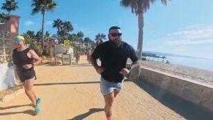 Mario corriendo una carrera