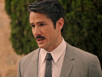 Pelayo de despide de Marta antes de marcharse a M&eacute;xico sin contarle la verdad sobre la marcha de Fina 