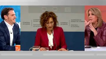 Encontronazo entre Albert Rivera y Susana Díaz. Encontronazo entre Albert Rivera y Susana Díaz.