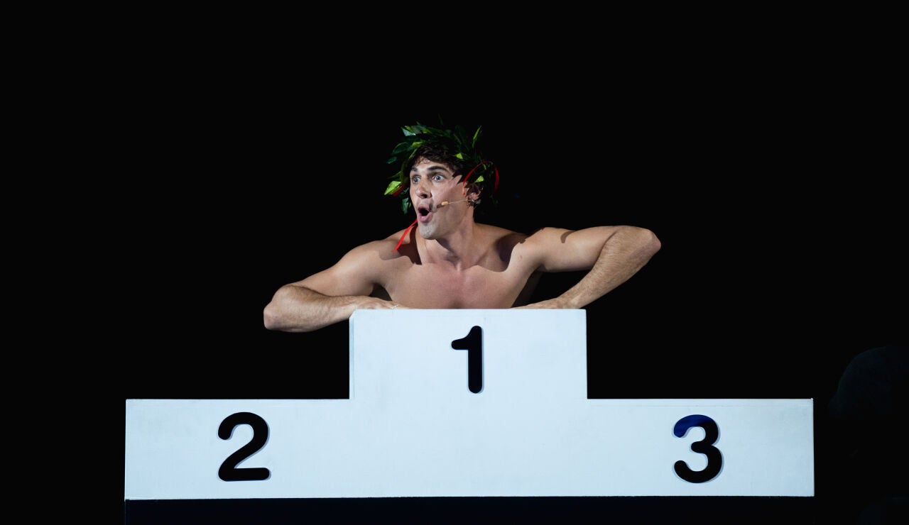 Daniel Illescas levanta al p&uacute;blico de El Desaf&iacute;o con una divertida performance deportiva 
