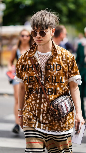 Estampado de cervatillo en hombre