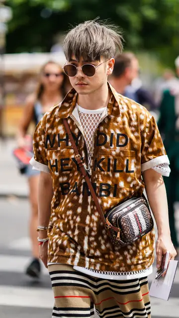 Estampado de cervatillo en hombre Estampado de cervatillo en hombre