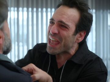 Evren se enfrenta a Harun en Renacer