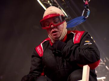 La rabia de Mar&iacute;a Jos&eacute; Campanario al caer de la torre de sillas con fuego 