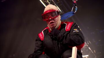 La rabia de Mar&iacute;a Jos&eacute; Campanario al caer de la torre de sillas con fuego 