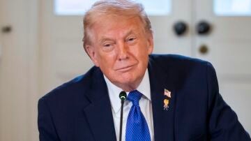 Donald Trump, durante la reuni&oacute;n con ejecutivos de las industrias del petr&oacute;leo y el gas en el Sal&oacute;n Este de la Casa Blanca