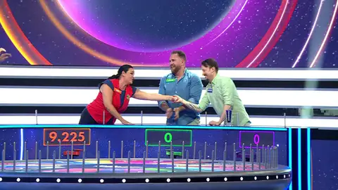 Concursantes de La ruleta de la suerte noche Concursantes de La ruleta de la suerte noche