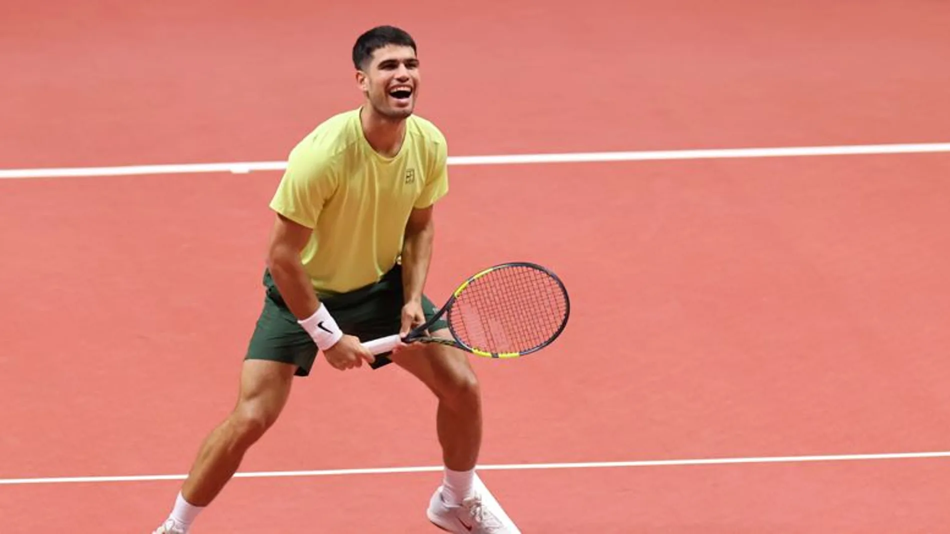 Carlos Alcaraz durante la exhibición ante Sinner en Corea del Sur Carlos Alcaraz durante la exhibición ante Sinner en Corea del Sur