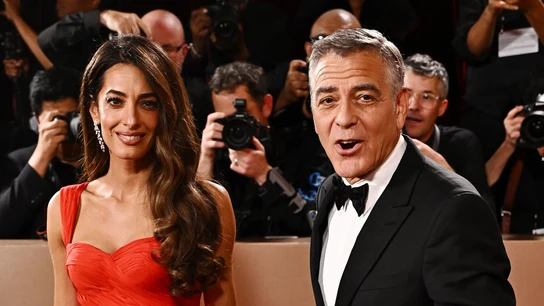 Amal y George Clooney en los Premios Globos de Oro 2026 Amal y George Clooney en los Premios Globos de Oro 2026