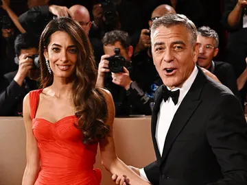 Amal y George Clooney en los Premios Globos de Oro 2026 Amal y George Clooney en los Premios Globos de Oro 2026