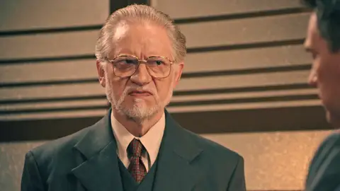 Gabriel ha chantajeado a Damián con airear el secreto mejor guardado de Marta de la Reina Gabriel ha chantajeado a Damián con airear el secreto mejor guardado de Marta de la Reina