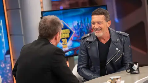 La profunda crítica social de Antonio Banderas en El Hormiguero: "No hay nadie que me represente" La profunda crítica social de Antonio Banderas en El Hormiguero: "No hay nadie que me represente"