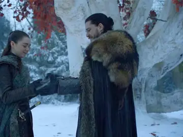 Jon Snow y Arya Stark de Juego de Tronos Jon Snow y Arya Stark de Juego de Tronos