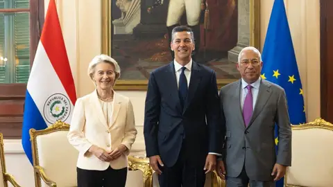 El presidente de Paraguay recibe a Von der Leyen y a Costa en una jornada "histórica" para la UE y Mercosur El presidente de Paraguay recibe a Von der Leyen y a Costa en una jornada "histórica" para la UE y Mercosur