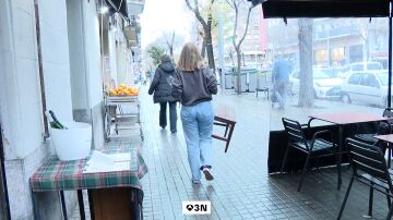 Comprar los muebles de un hotel que cierra o llevarse los cubiertos de un restaurante ya es posible