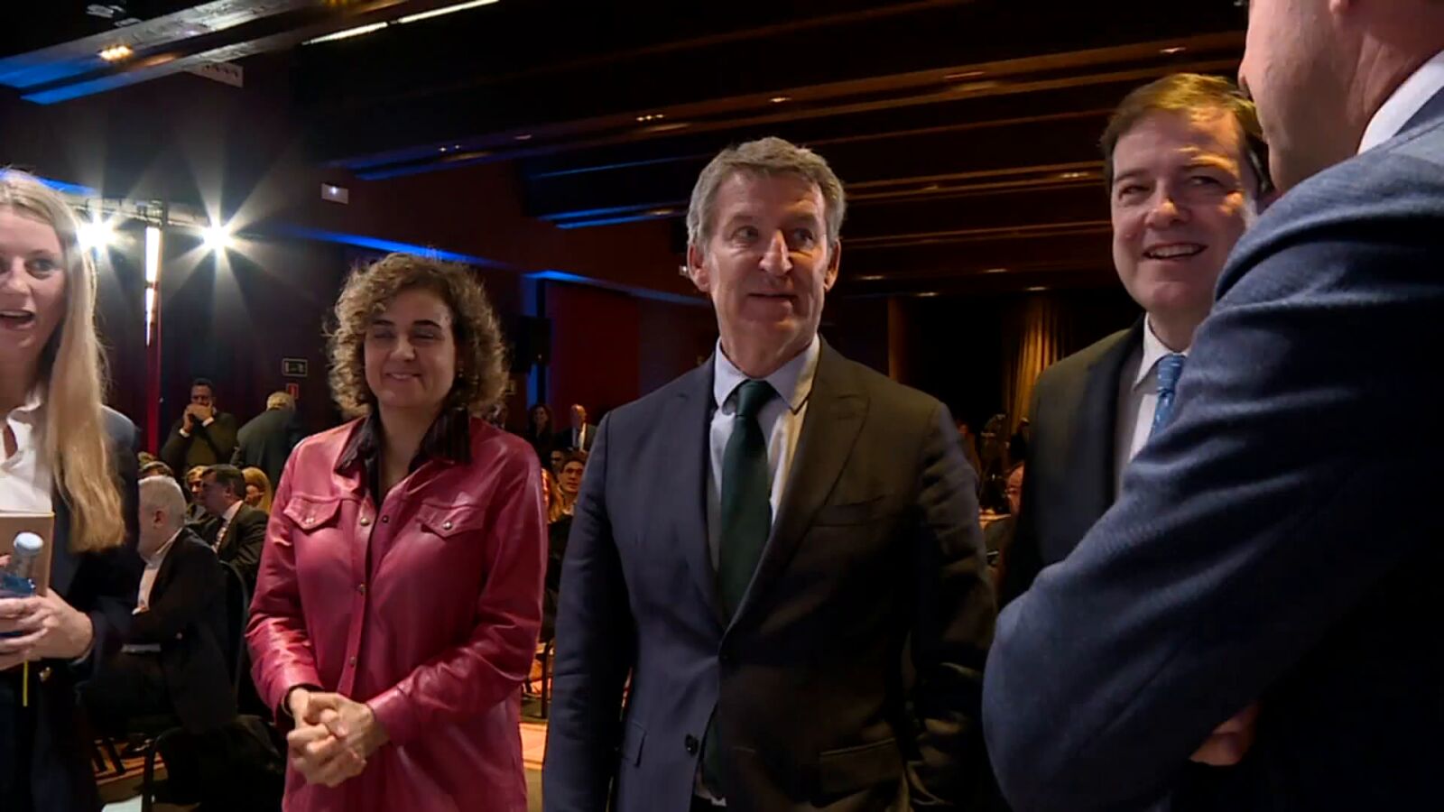 Feijóo pide a Sánchez que retire su plan de financiación y el Gobierno le acusa de emplear este tema para confrontar