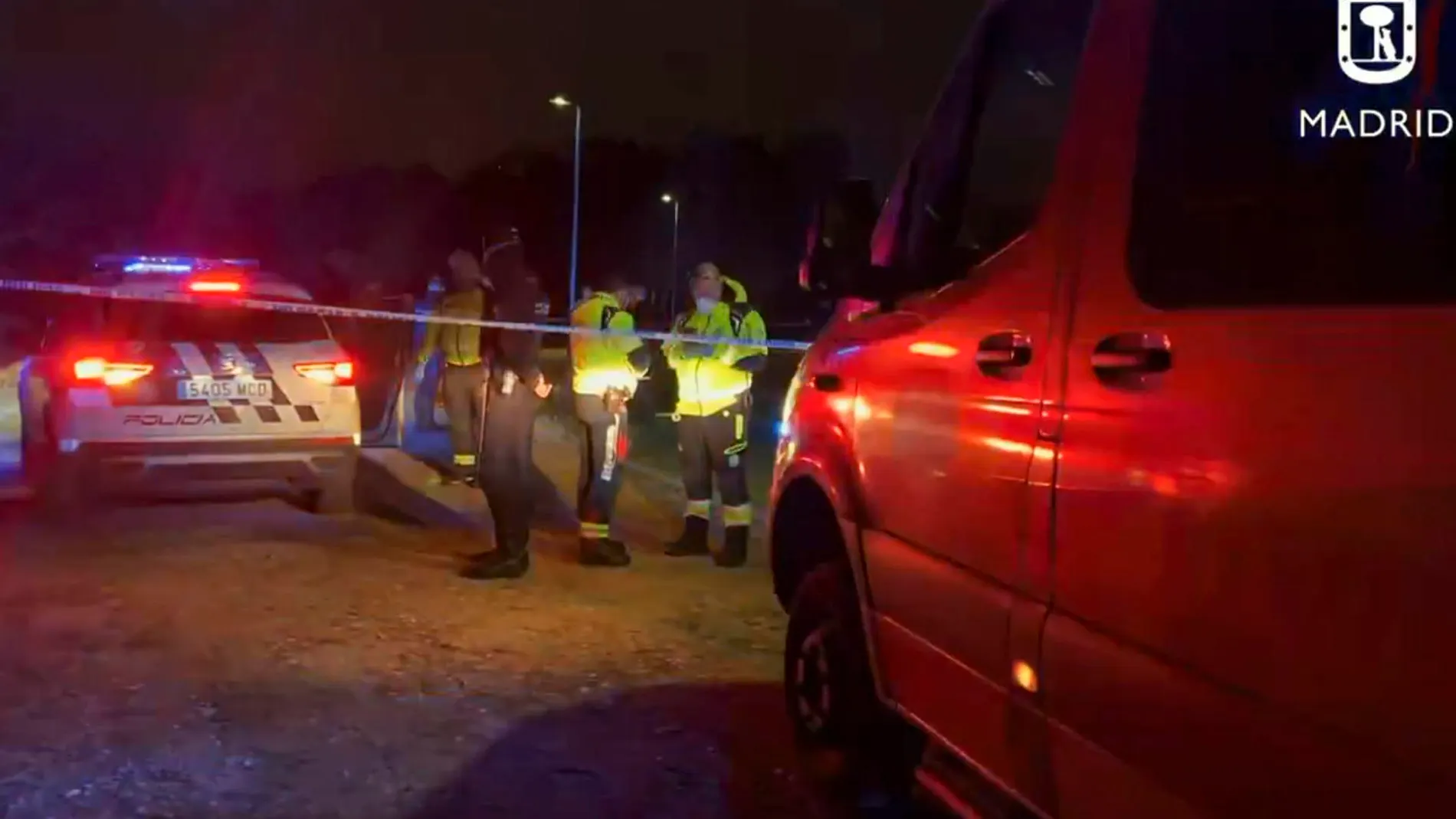 Un hombre apuñala en el cuello a su expareja en el barrio de Usera, Madrid Un hombre apuñala en el cuello a su expareja en el barrio de Usera, Madrid