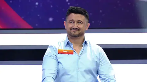 Desi, concursante de La ruleta de la suerte noche Desi, concursante de La ruleta de la suerte noche