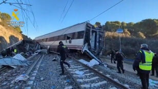 Captura Im&aacute;genes de la b&uacute;squeda de evidencias que puedan servir para la identificaci&oacute;n de v&iacute;ctimas e investigaci&oacute;n del accidente ferroviario en Adamuz (C&oacute;rdoba)