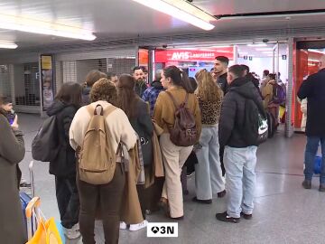 Madrid despliega apoyo psicol&oacute;gico y sanitario en Atocha tras el descarrilamiento mortal en C&oacute;rdoba
