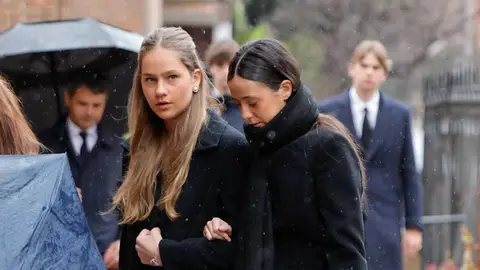 Irene Urdangarín junto a su prima, Victoria Federica Irene Urdangarín junto a su prima, Victoria Federica
