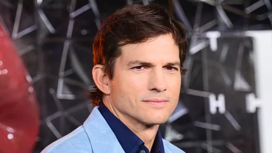 Ashton Kutcher Ashton Kutcher