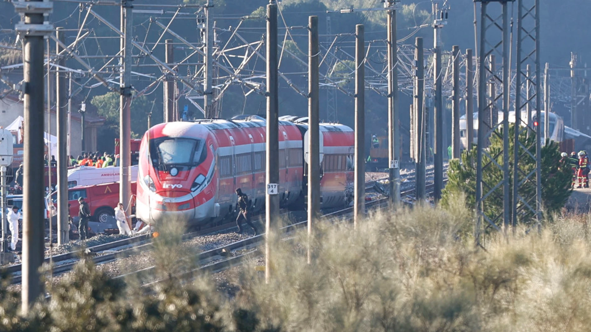 Cabecera del tren Iryio siniestrado en el accidente ferroviario ocurrido el pasado domingo en Adamuz (Córdoba)/ EFE/Jorge Zapata Cabecera del tren Iryio siniestrado en el accidente ferroviario ocurrido el pasado domingo en Adamuz (Córdoba)/ EFE/Jorge Zapata
