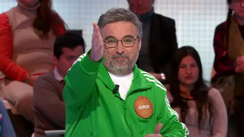 El doble motivo por el que Jordi Évole viste chándal en Pasapalabra: “Va por ti, Juan” El doble motivo por el que Jordi Évole viste chándal en Pasapalabra: “Va por ti, Juan”