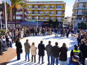 MInuto de silencio en Punta Umbr&iacute;a