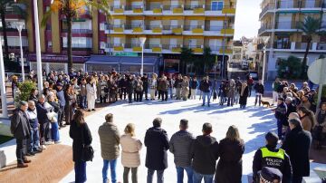 MInuto de silencio en Punta Umbr&iacute;a