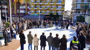 MInuto de silencio en Punta Umbría MInuto de silencio en Punta Umbría