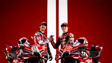 Bagnaia y Márquez presentan la nueva Ducati Bagnaia y Márquez presentan la nueva Ducati