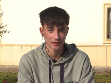 Julio, adolescente de 16 a&ntilde;os que ayud&oacute; colabor&oacute; en el accidente de Adamuz