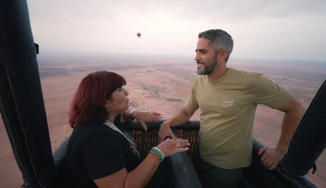 Después de la tormenta, llega la calma: el relajante paseo en globo de Roberto Leal y Mercedes
