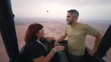 Después de la tormenta, llega la calma: el relajante paseo en globo de Roberto Leal y Mercedes Después de la tormenta, llega la calma: el relajante paseo en globo de Roberto Leal y Mercedes