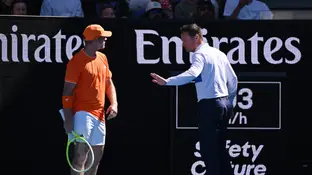 Davidovich se encara con un aficionado en su duelo ante Opelka Davidovich se encara con un aficionado en su duelo ante Opelka