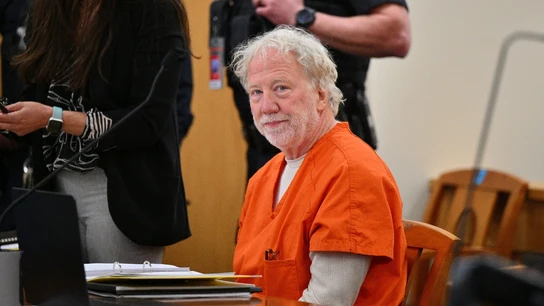 Timothy Busfield en el juzgado Timothy Busfield en el juzgado