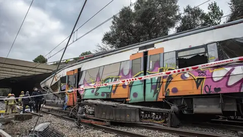 Imagen del Rodalies accidentado en Gelida, Barcelona Imagen del Rodalies accidentado en Gelida, Barcelona