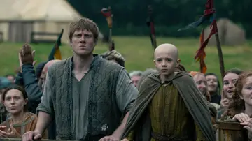 Peter Claffey y Dexter Sol Ansell como Ser Duncan y Egg Peter Claffey y Dexter Sol Ansell como Ser Duncan y Egg