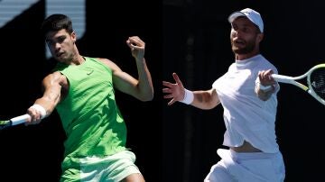 Carlos Alcaraz y Corentin Moutet, en acci&oacute;n en el Open de Australia 2026