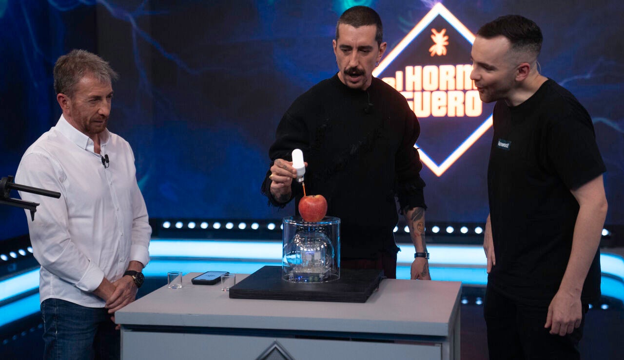 "&iexcl;Qu&eacute; guapo!": Marron sorprende a Xokas con un espect&aacute;culo de m&uacute;sica electrizante