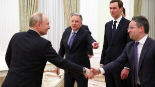 Putin acepta una reuni&oacute;n a 3 con EEUU y Ucrania.