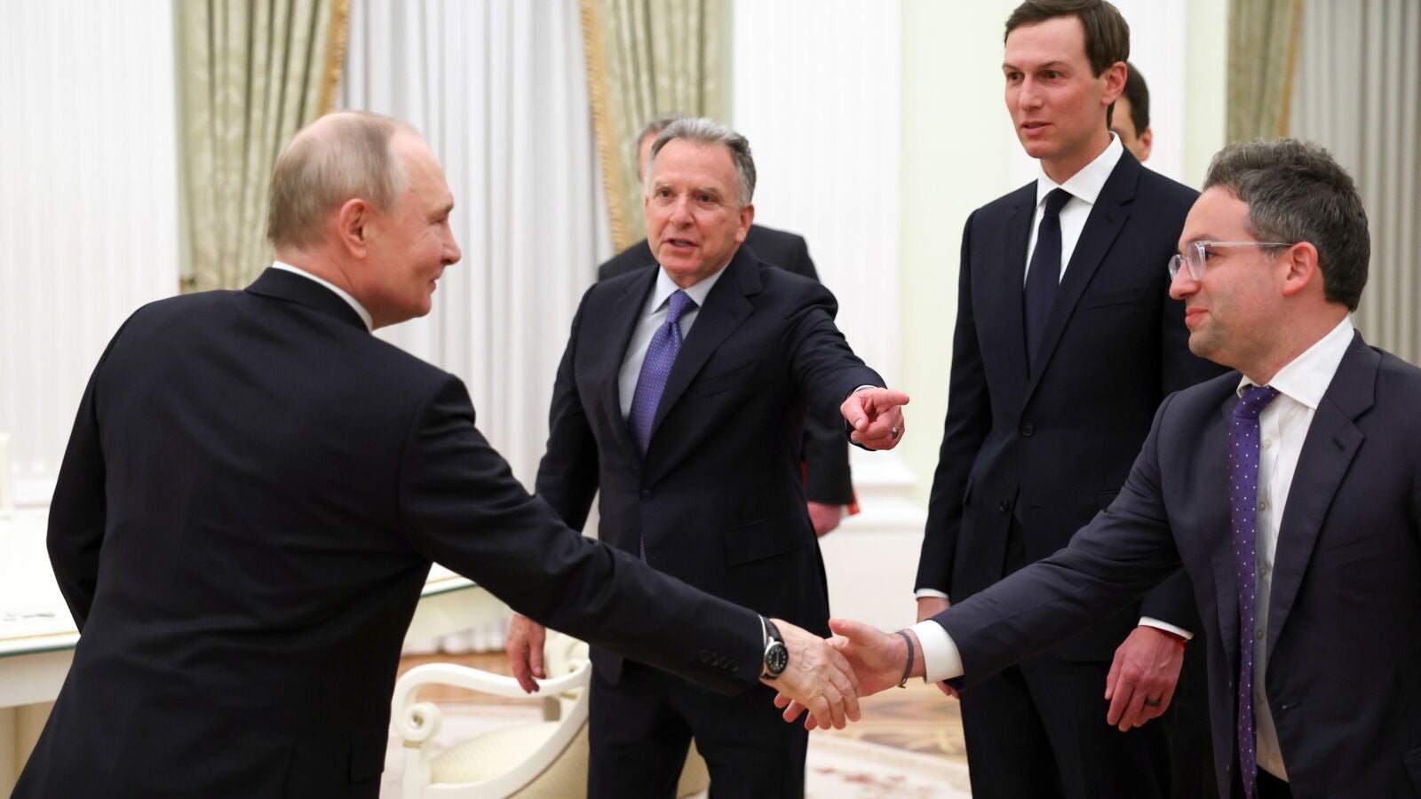 Putin acepta una reunión a tres bandas con Ucrania y EEUU sin compromiso de un alto al fuego pese a las presiones de Trump