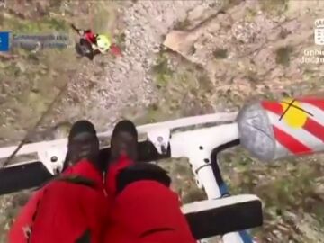 Peligroso rescate en un acantilado de Tenerife