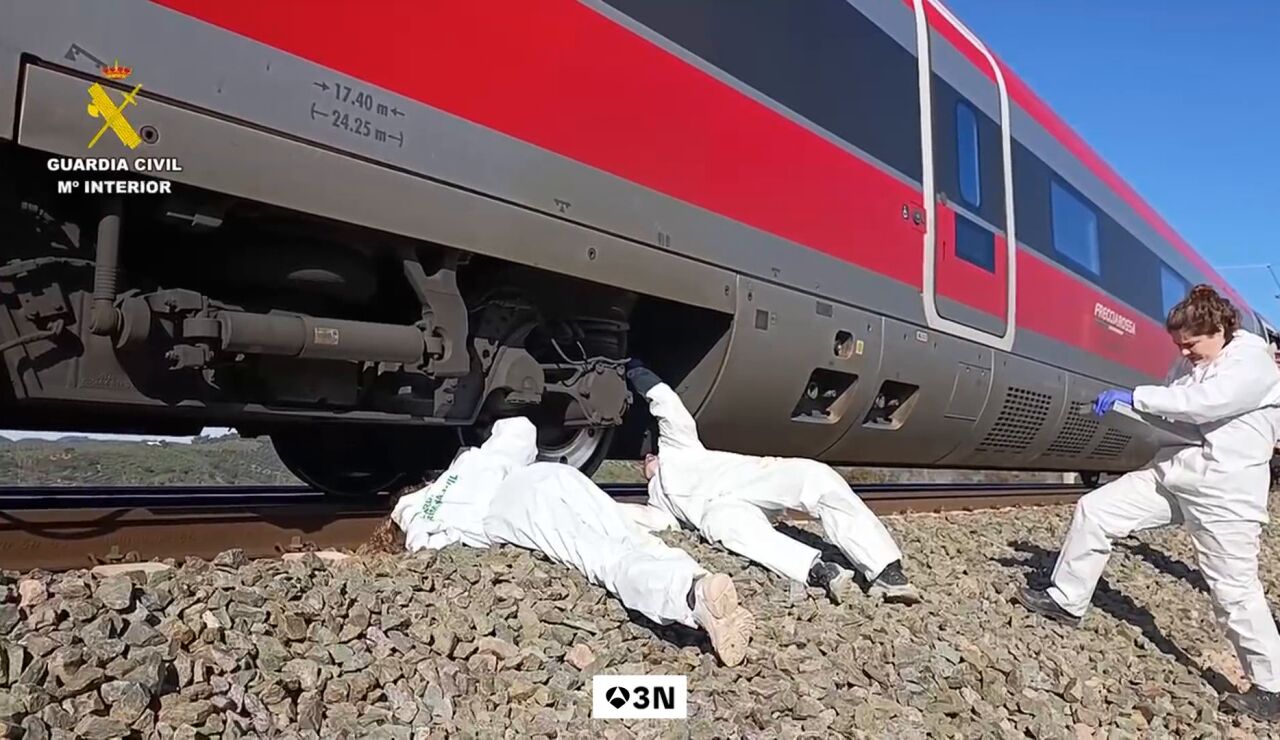 El primer informe del accidente de Adamuz indica que las v&iacute;as ya estaban rotas antes de que pasara el tren Iryo