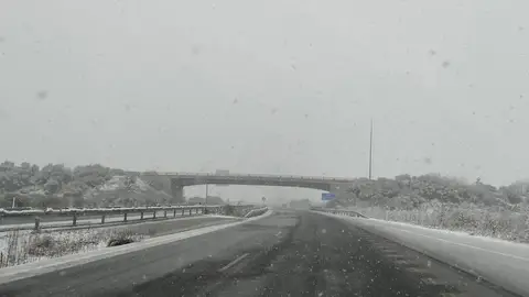 Nieve en las carreteras de Segovia Nieve en las carreteras de Segovia